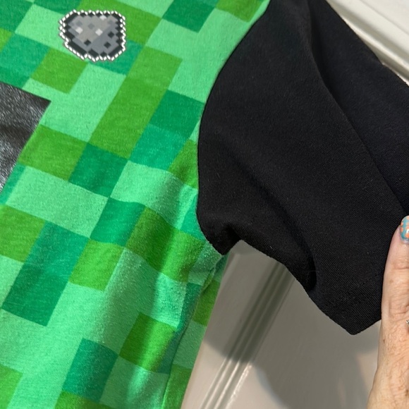 Minecraft Pixelated Green and Black Short Sleeve Tee - Picture 5 of 6